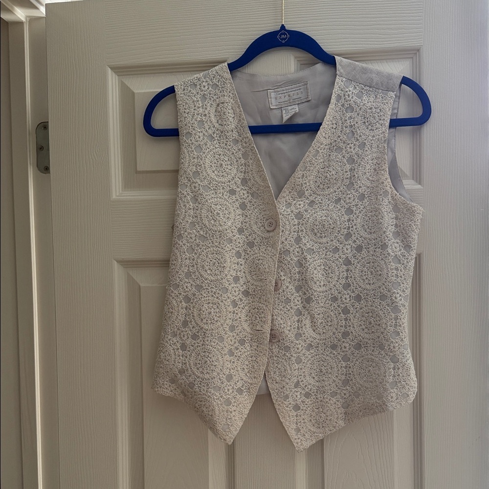 90’s Vintage Express - Linen & Cotton- Elegant Cream Lace Vest